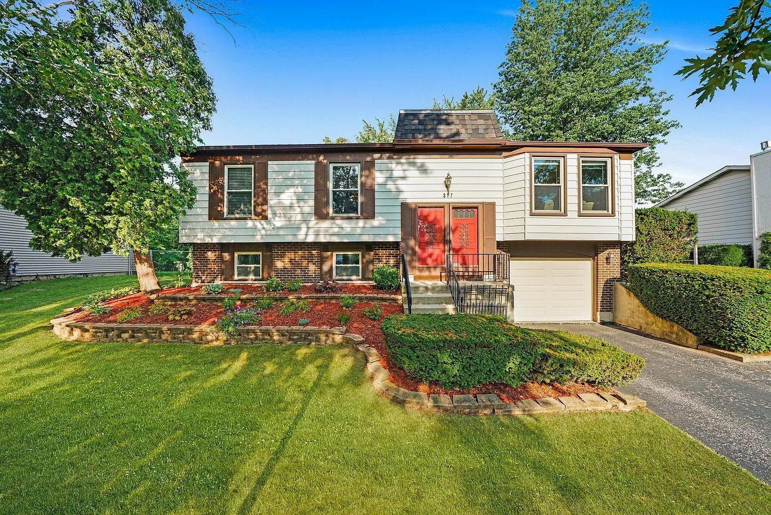 317 Bedford Rd photo 1