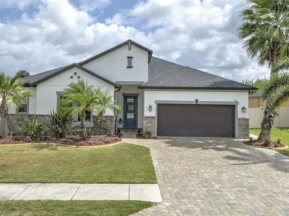 747 116th Ct NE, Bradenton, FL 34212