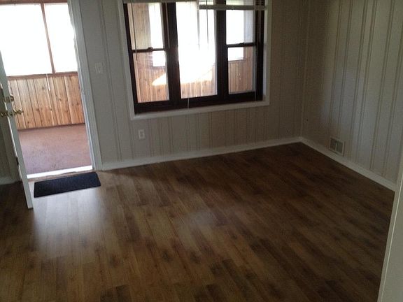 4th image of 1504 S Hawthorne Ln