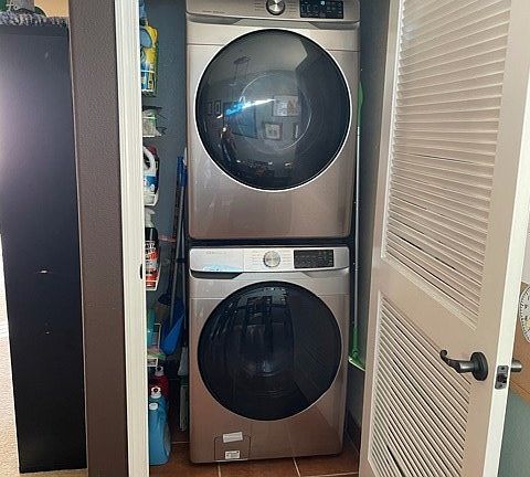 5th image of 610 Sunrise Dr Unit 9D