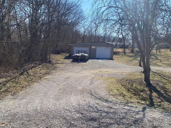 1016 E Oak St, Greenville, IL 62246