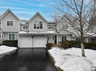 15 Drake Dr #G2, Hillsdale, NJ 07642