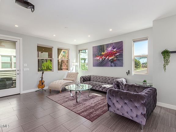 5th image of 1106 E WEBER Drive #1018