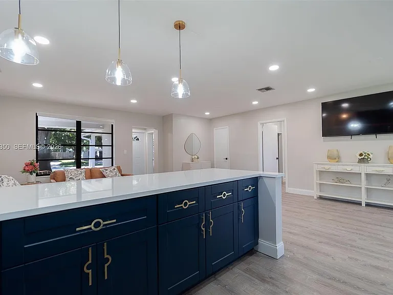 712 Tradewind Dr — Photo 23