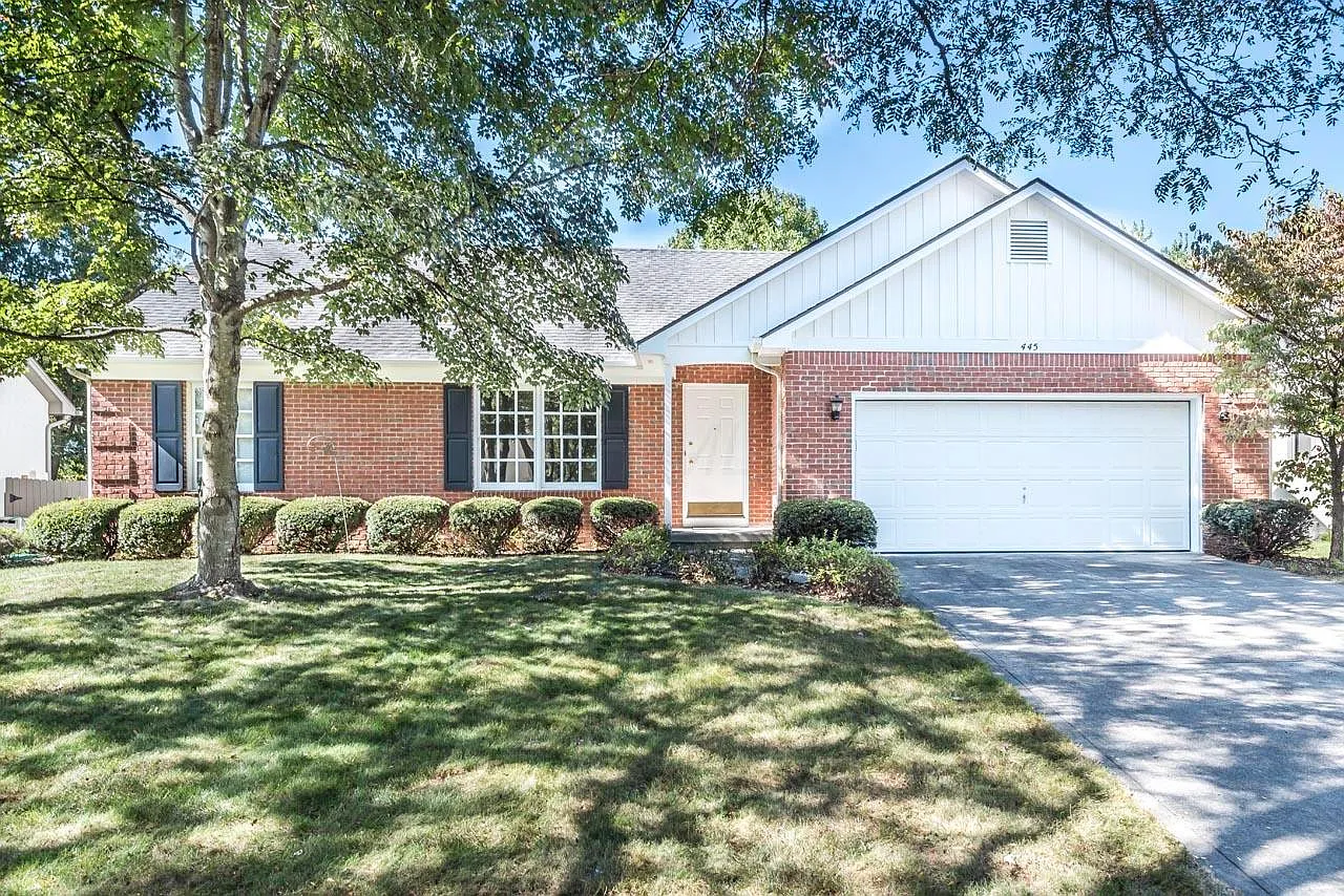 445 Rockbourne Dr photo 1