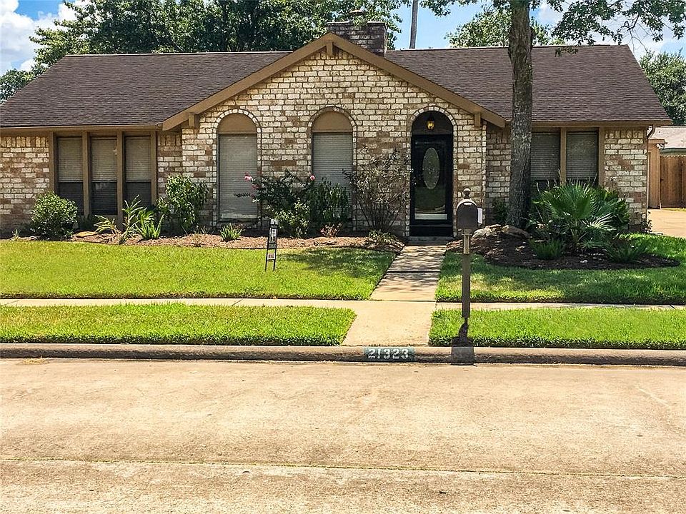 1st image of 21323 Park Valley Dr