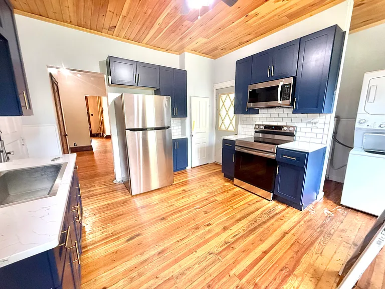 332 South St — Photo 2