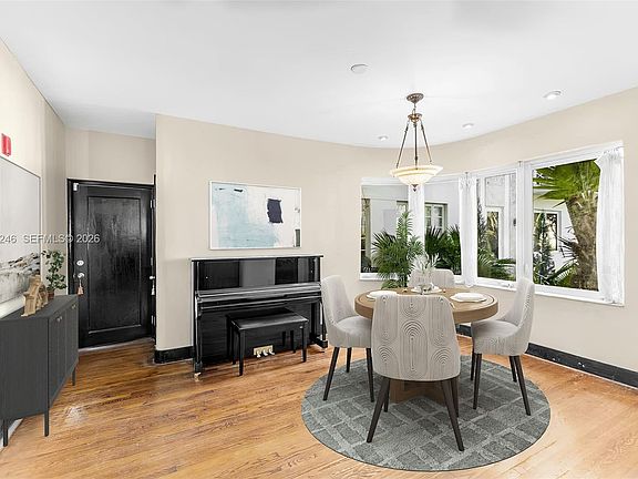 4th image of 711 14th St #4