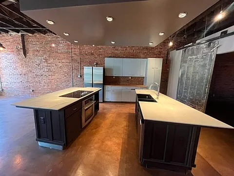 111 E Chapel Hill St — Photo 4
