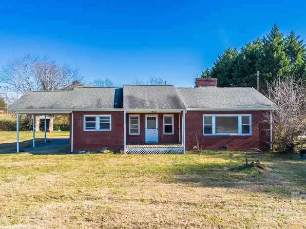 1922 Old Conover Startown Rd, Newton, NC 28658