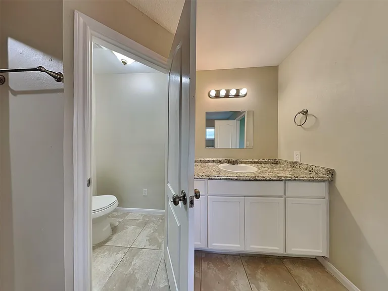 18011 Kinsale Valley Ln — Photo 9