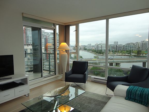 4th image of 1033 Marinaside Cres #1105