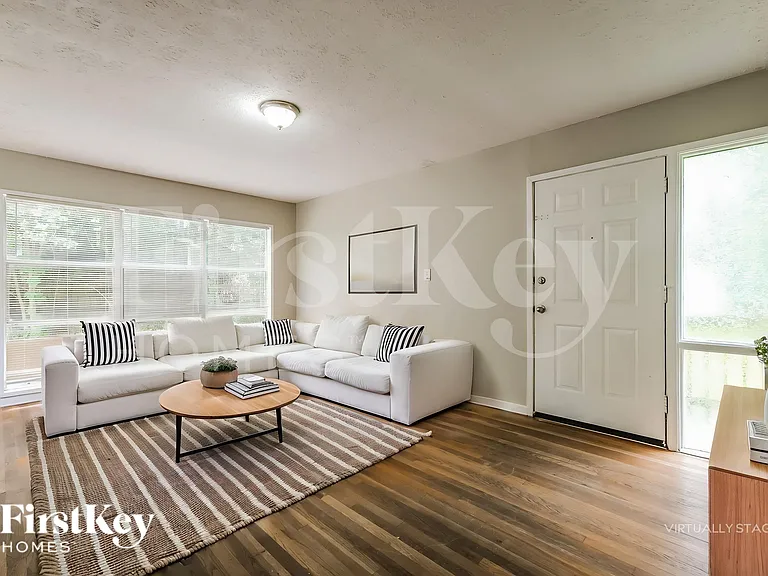 5070 Fairmont Rd SE — Photo 4