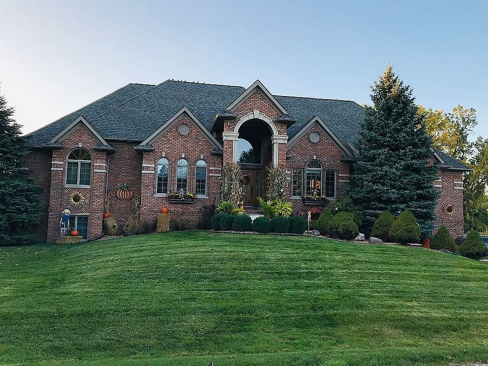 1st image of 9838 Waterway Dr