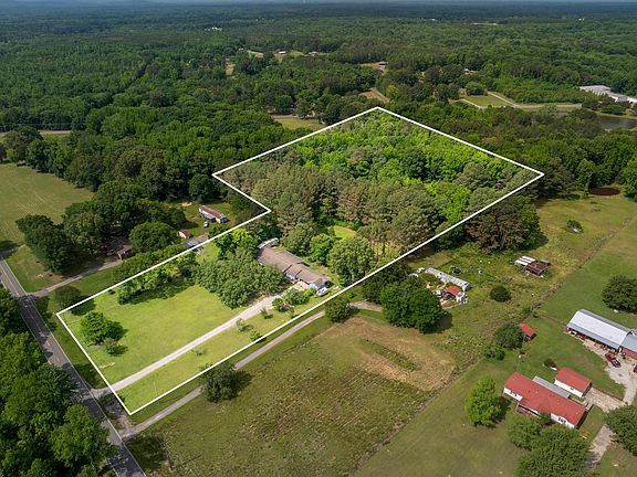 4th image of 150 Berry Rd