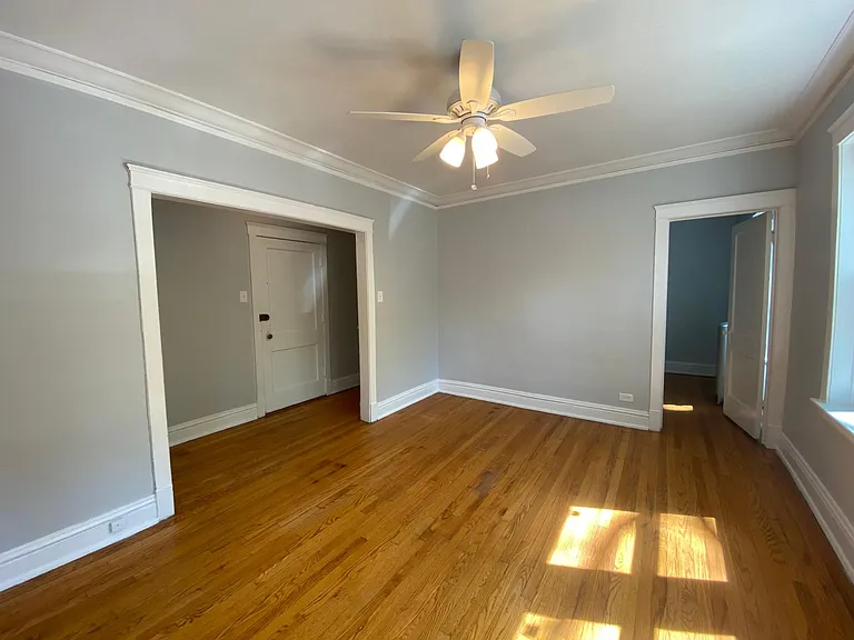3953 N Hoyne Ave #1 — Photo 2