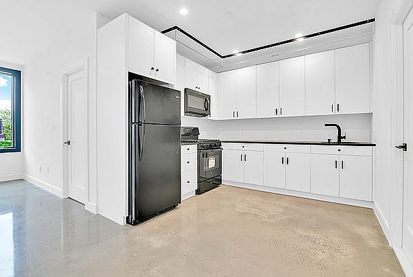 1st image of 369 Van Brunt St #3F