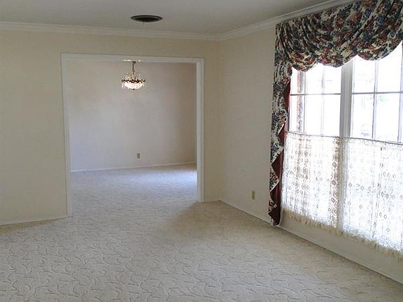 2nd image of 10 Marchelle Ct