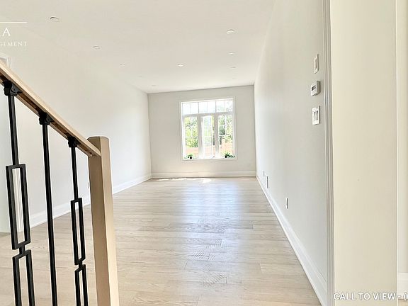 3rd image of 32 Moreau Way