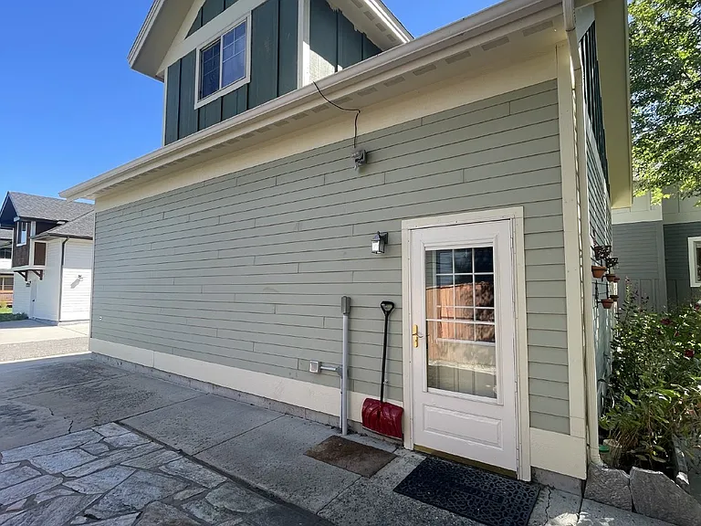 1 bed, 1.0 bath, 640 sqft, $1,600 — Photo 1