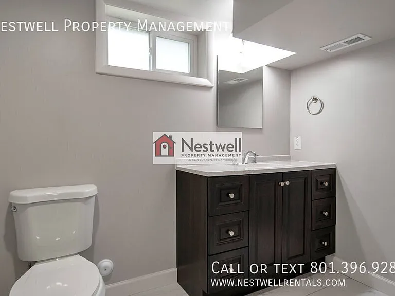 312 E Utopia Ave — Photo 12