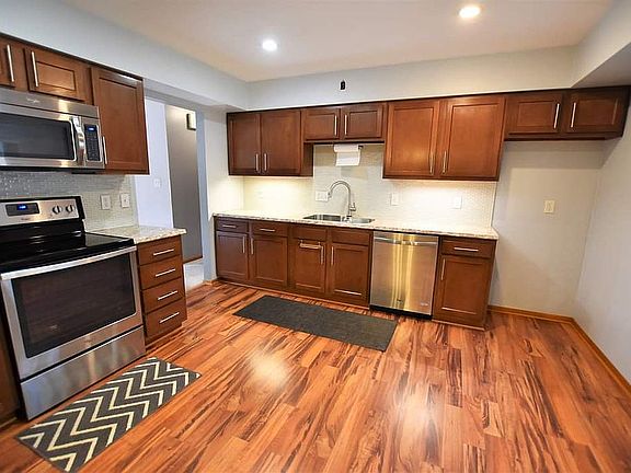 2nd image of 5615 Myers Ave