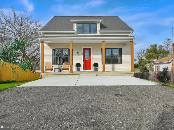 58 Sycamore St, Westminster, MD 21157