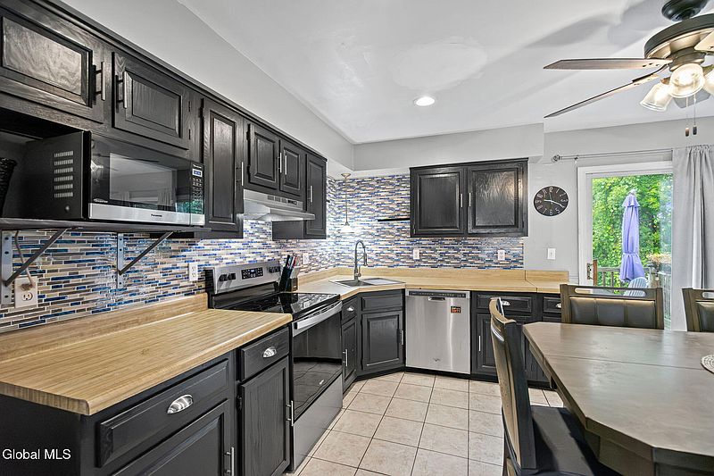 5th image of 13 Andree Court