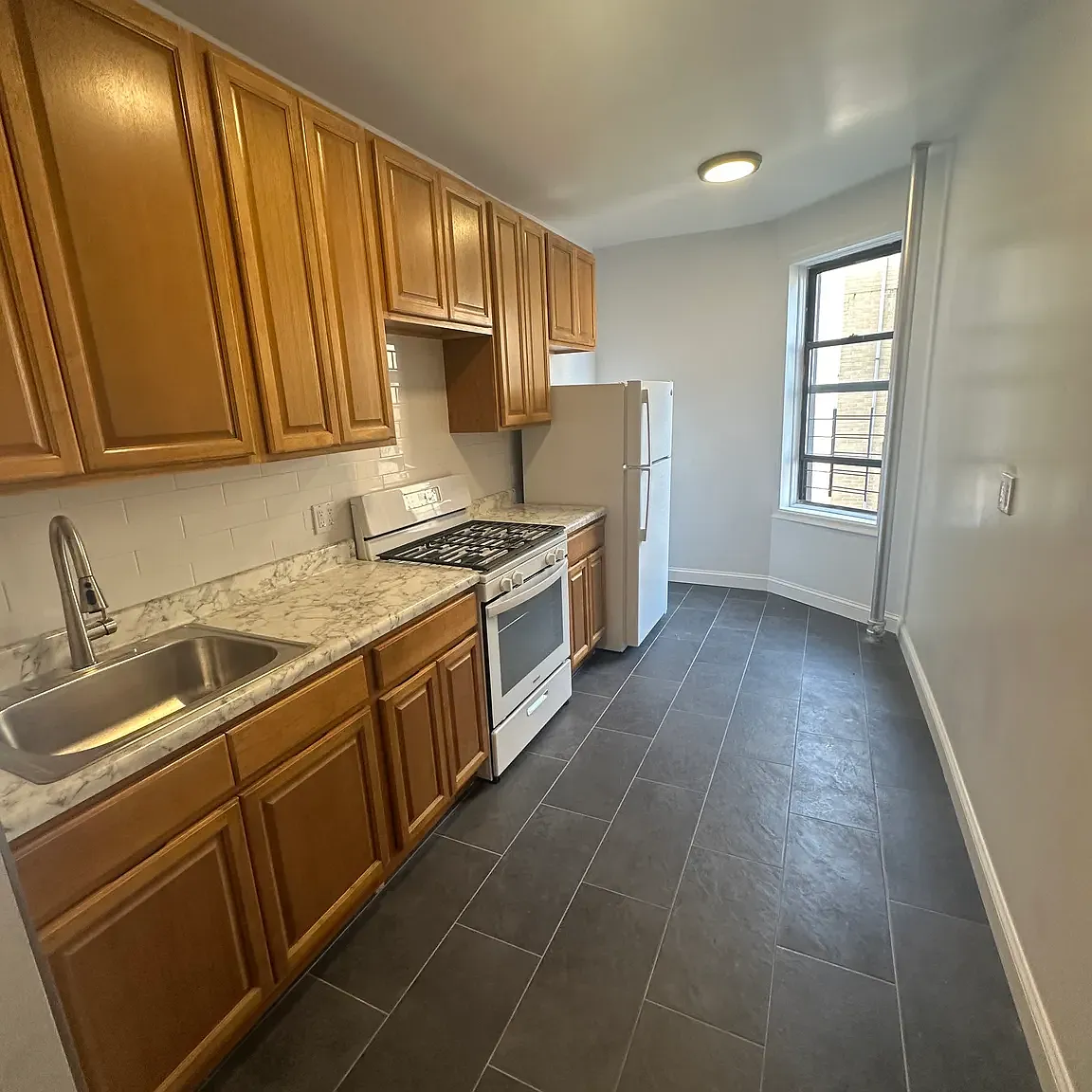 2 bed, $2,400 — Photo 2