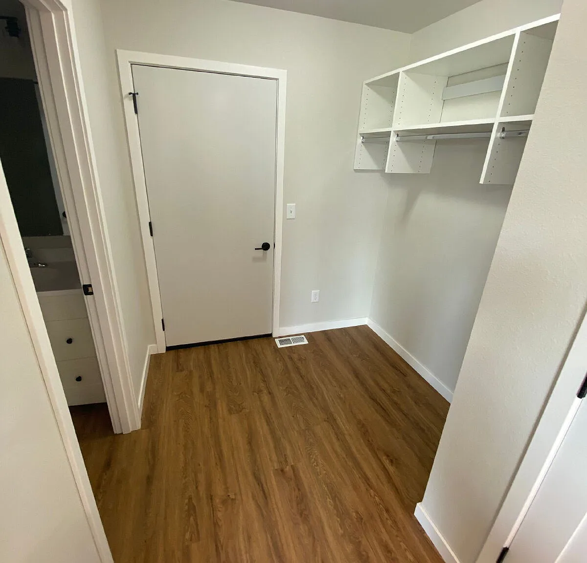 3 bed, 2.5 bath, 1500 sqft, $1,950 — Photo 2