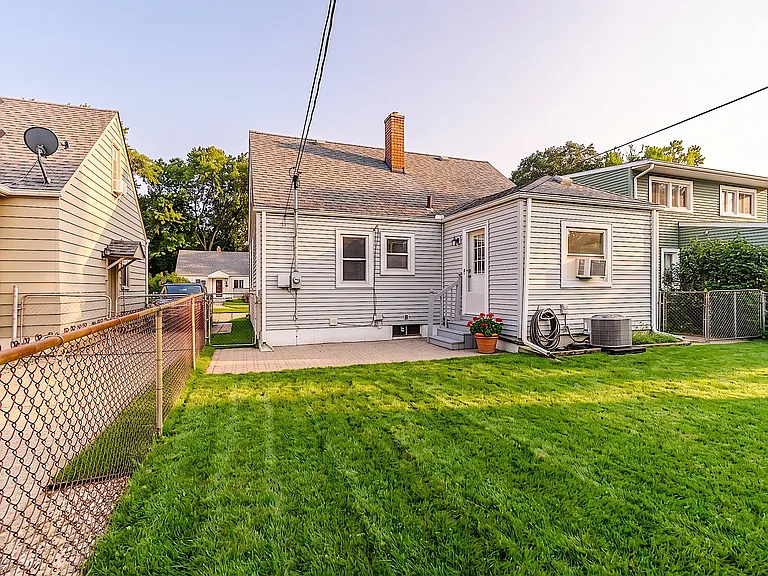 1206 Bauman Ave — Photo 13