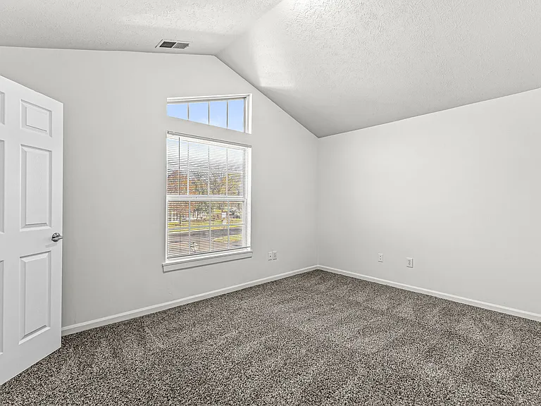 Buffalo Creek Apartments — Photo 28