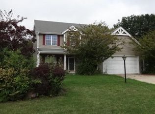 8643 S Lakewood Ct, Franklin, WI 53132