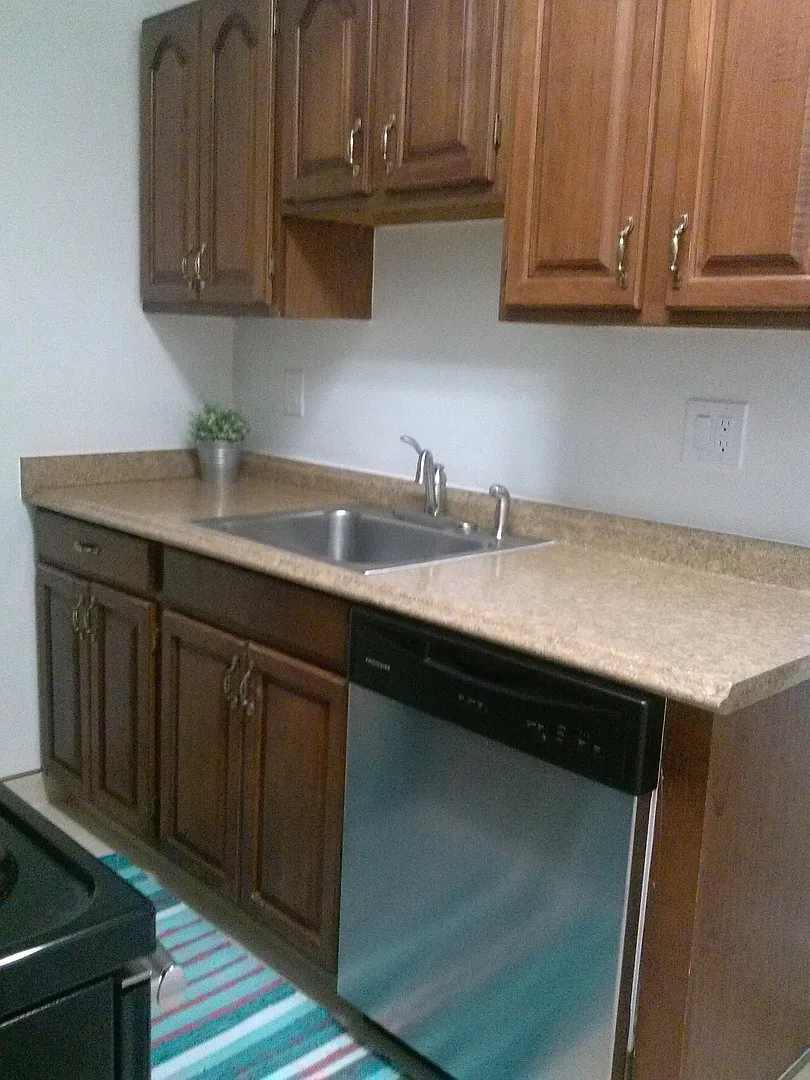 506 Cathedral Street — Photo 2