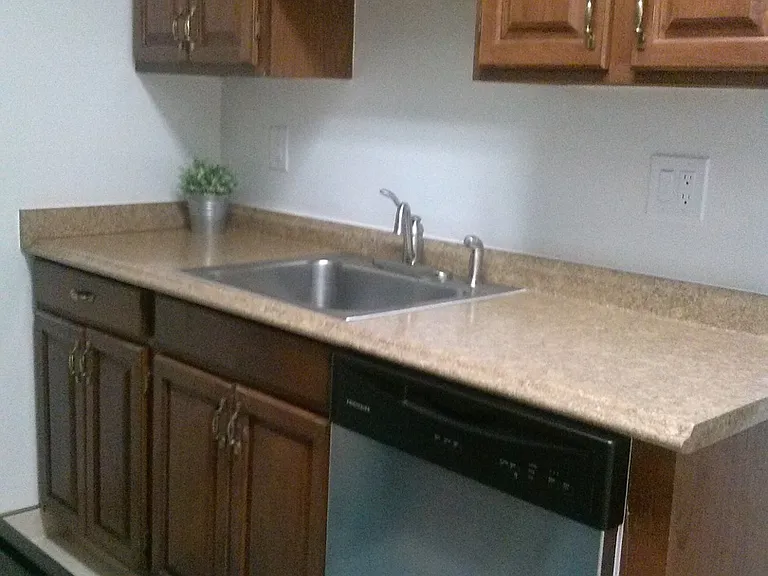 506 Cathedral St — Photo 2