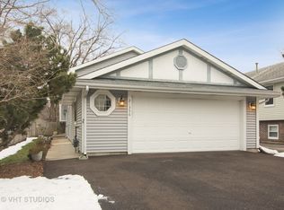21356 W Highland Dr, Lake Zurich, IL