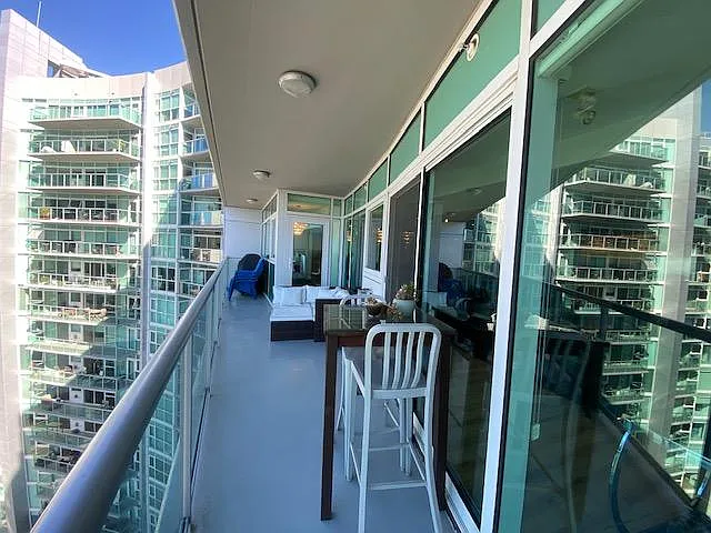 13600 Marina Pointe Dr #1512 — Photo 23