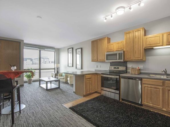 601 SE Main St #12214208