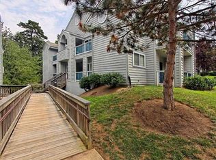 11725 Summerchase Cir APT D, Reston, VA 20194