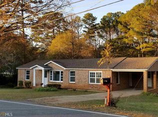 693 Country Club Rd, Newnan, GA 30263