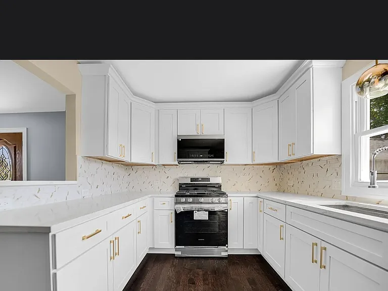 6409 W 85th Pl — Photo 1