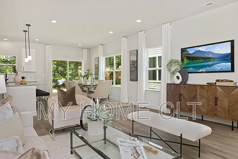 4 bed, 2.5 bath, 1700 sqft, $2,299 — Photo 3