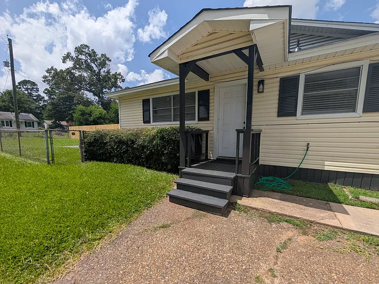3001 Jefferson Ave — Photo 10