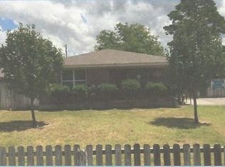 408 Roberts Cut Off Rd, River Oaks, TX 76114