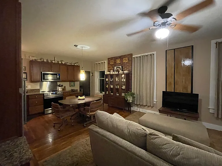 441 W 2nd St #320 — Photo 6