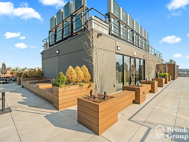 556 Baltic St #310 — Photo 36