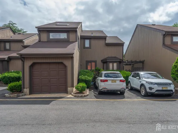 66 Riverbend Dr, North Brunswick, NJ 08902