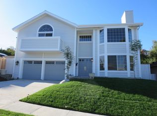 18232 Rosita St, Tarzana, CA 91356