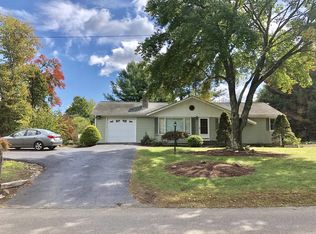 94 Adamsdale Rd, North Attleboro, MA 02760