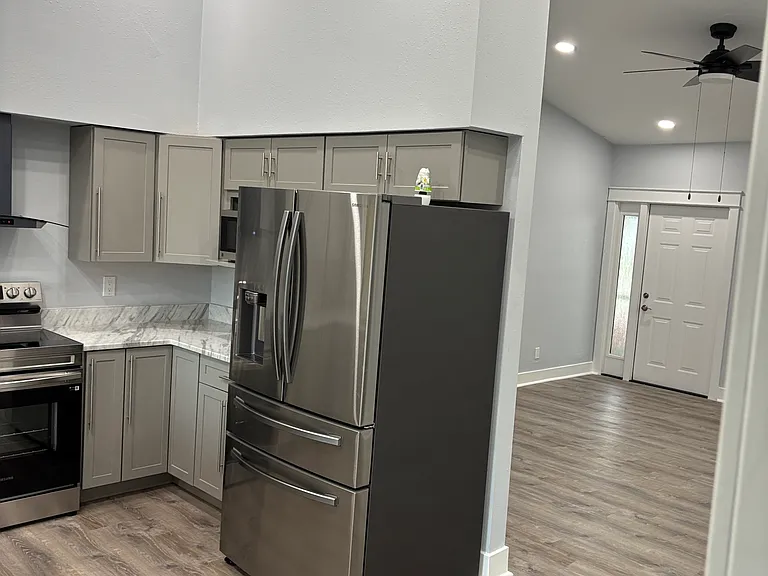 22 NW 15th Pl — Photo 1
